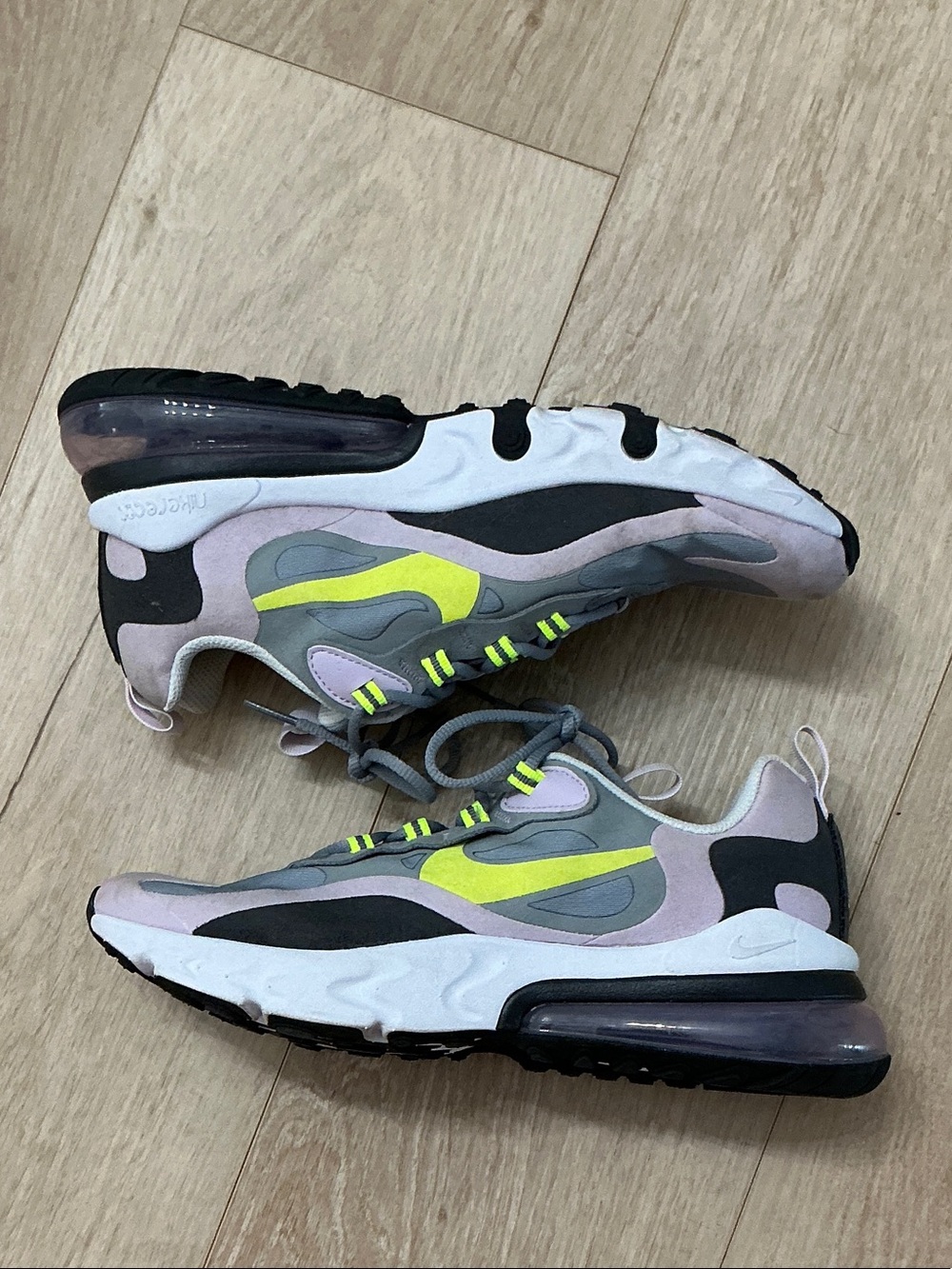 Nike  Air Max 270 React Grey & Lemon Venom - Picture 3 of 4